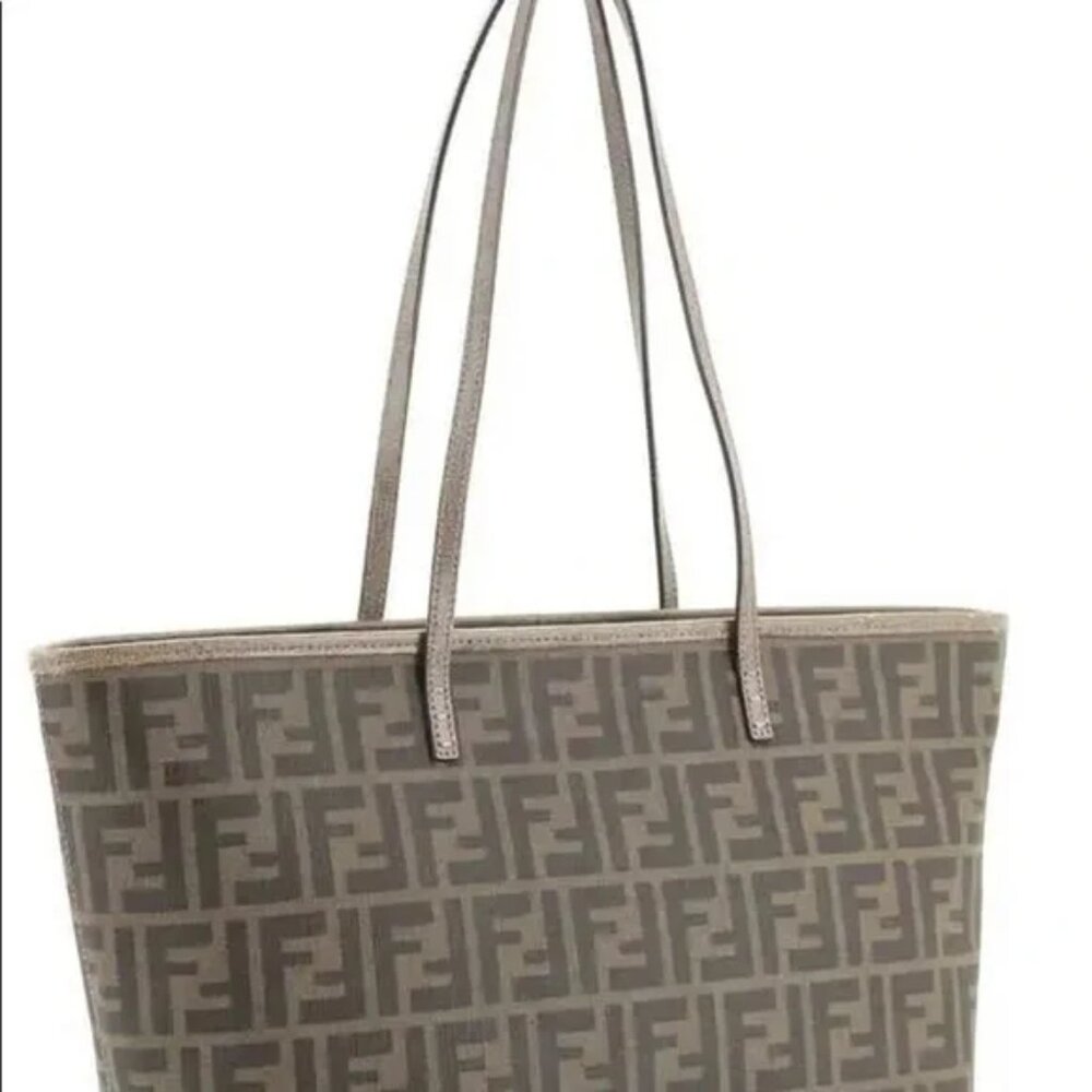 CLASSIC FENDI - Picture 2 of 8
